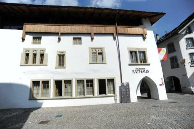 Hotel Restaurant Rathaus トゥーン エクステリア 写真